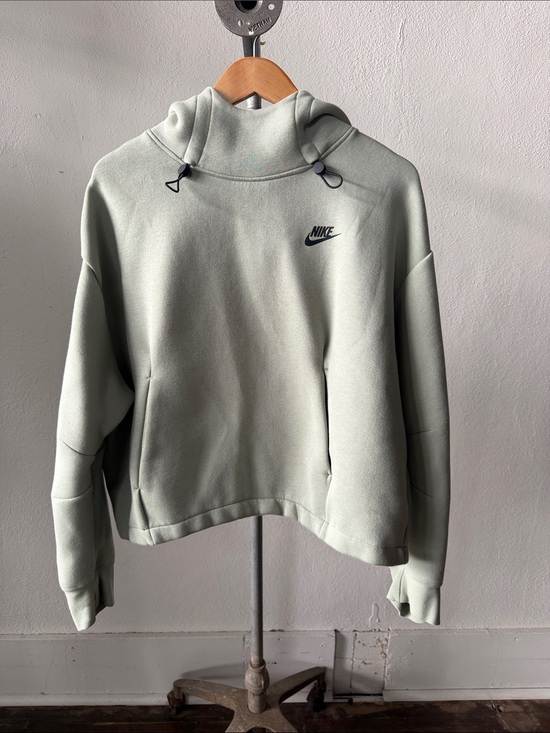 Nike Tops - Nike Women's Sportswear Tech Fleece Cropped Hoodie Size Large
